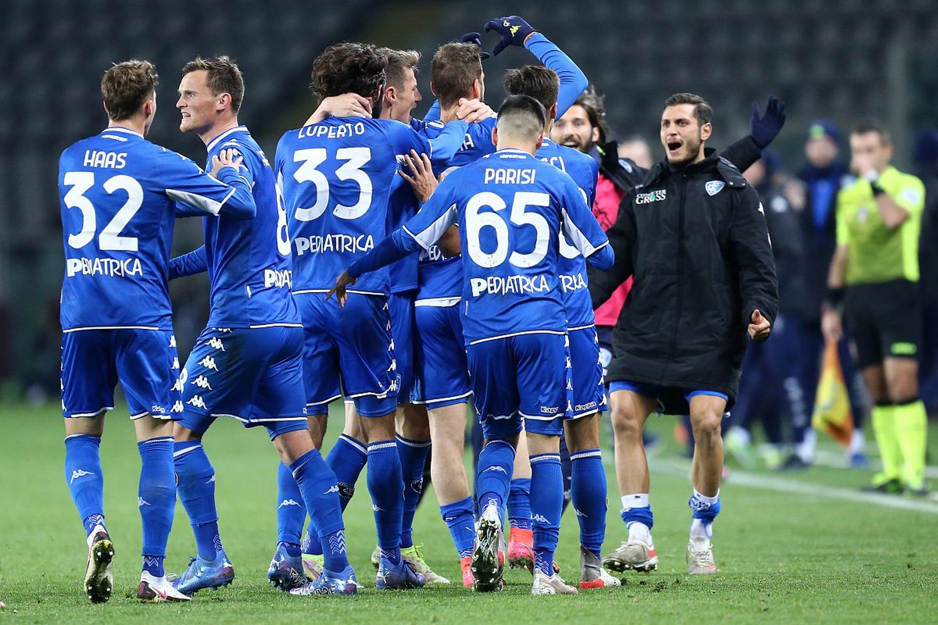 激励他们努 激励他们努